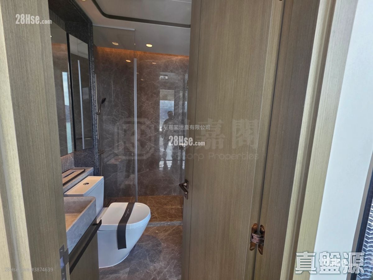 Pano Harbour Sell 5+ Bedrooms 2,729 ft²