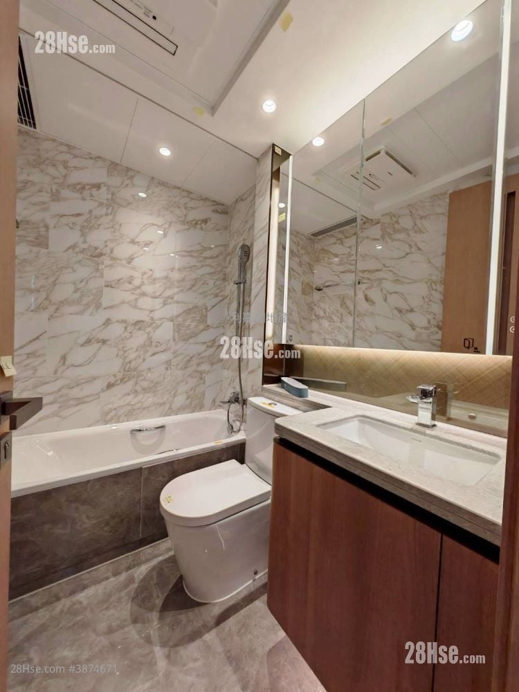 Grand Mayfair  Sell 2 Bedrooms , 1 Bathroom 445 ft²