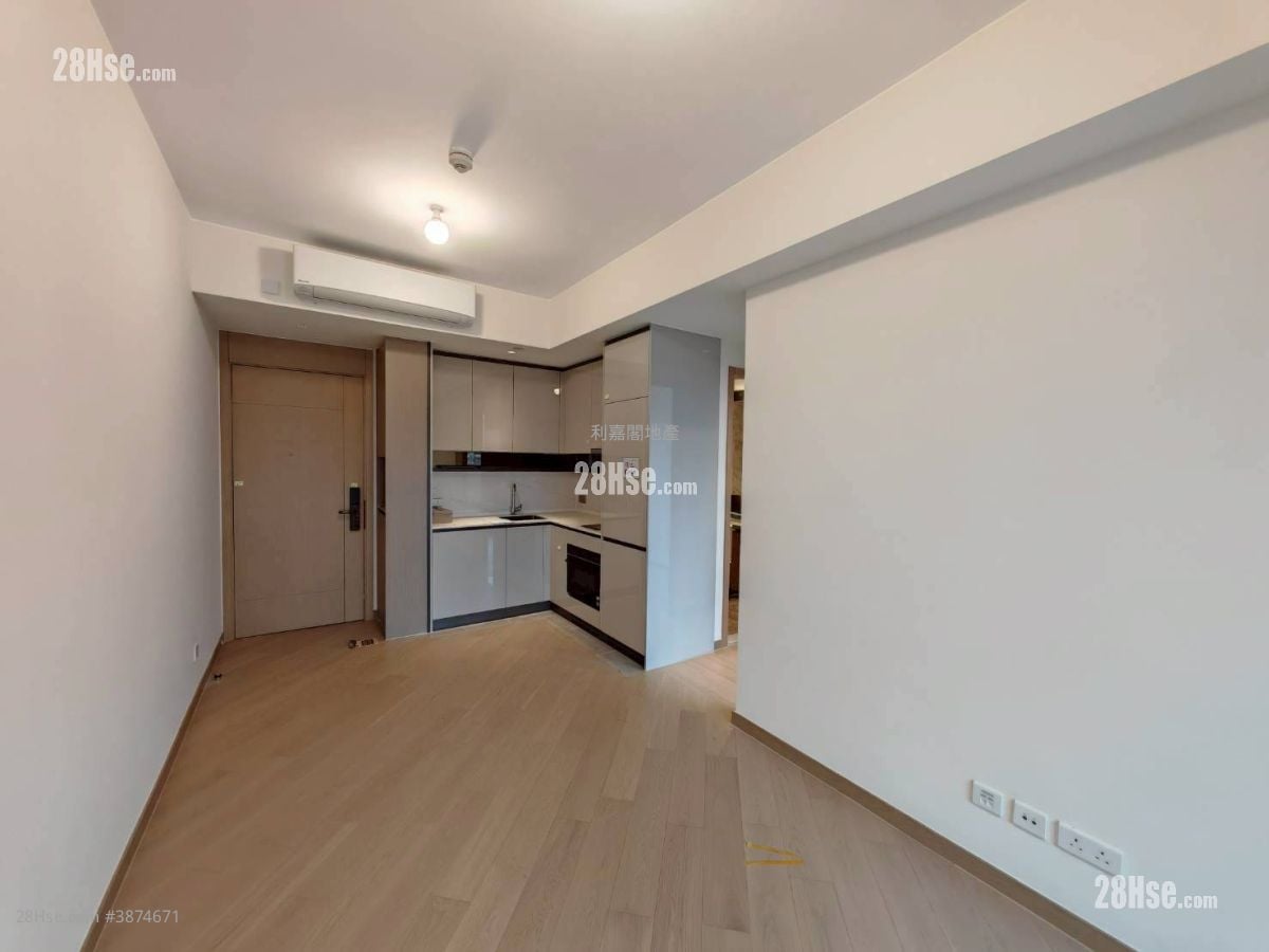 Grand Mayfair  Sell 2 Bedrooms , 1 Bathroom 445 ft²