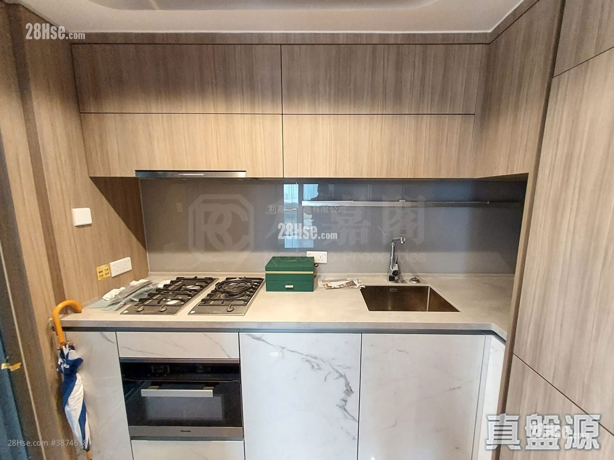 Upper River Bank Rental 760 ft²