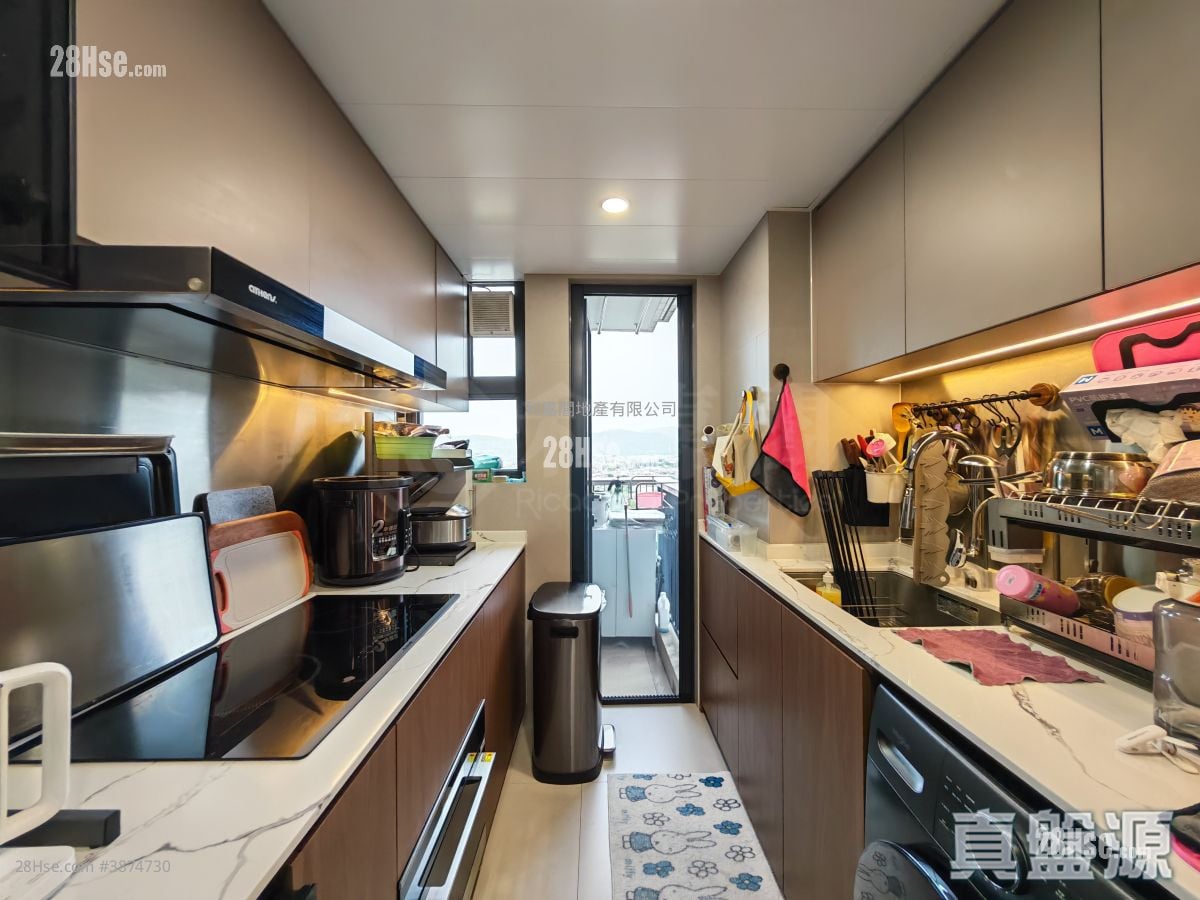 Park Signature Sell 3 Bedrooms , 2 Bathrooms 786 ft²