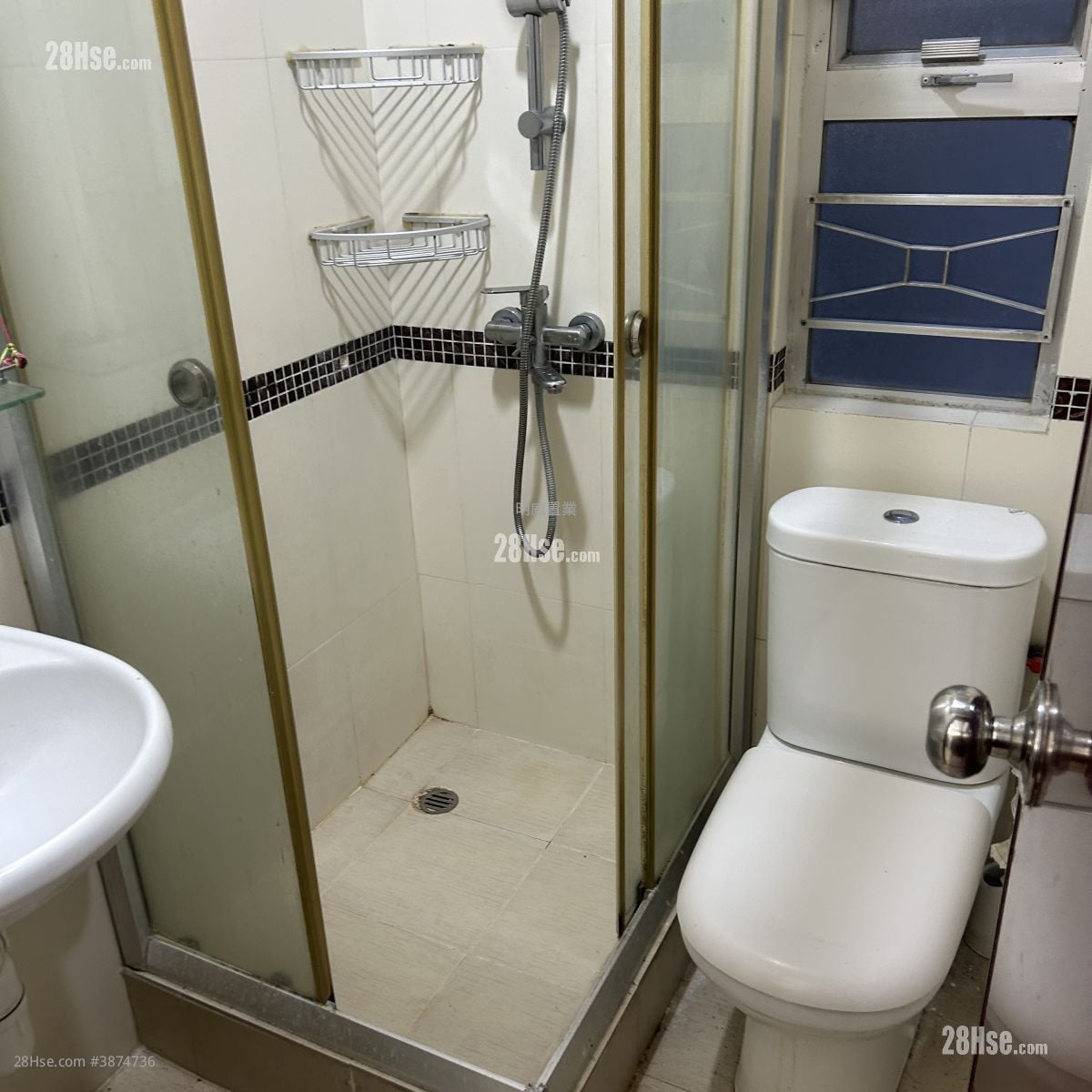Wah Sun Building Rental 302 ft²