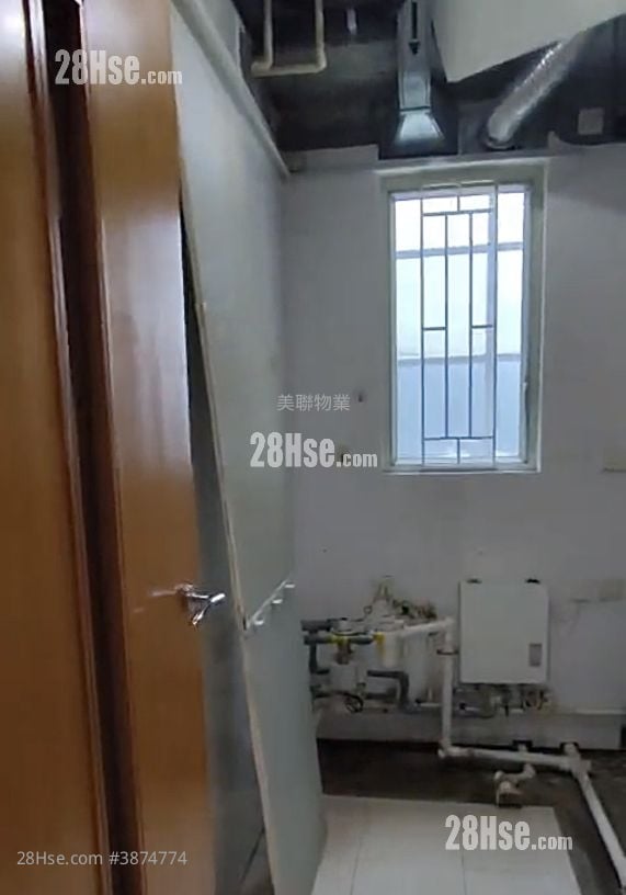 kitchen: Indihome Rental 2 Bedrooms , 1 Bathroom 420 ft²