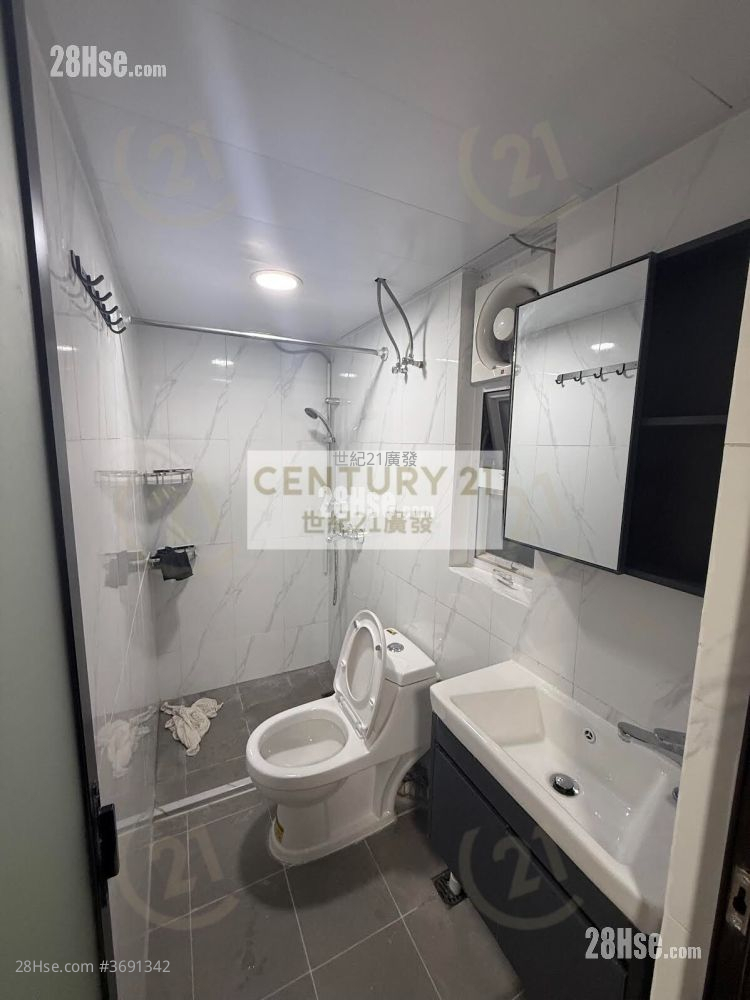 Yau Lee Building Rental 2 Bedrooms , 1 Bathroom 323 ft²