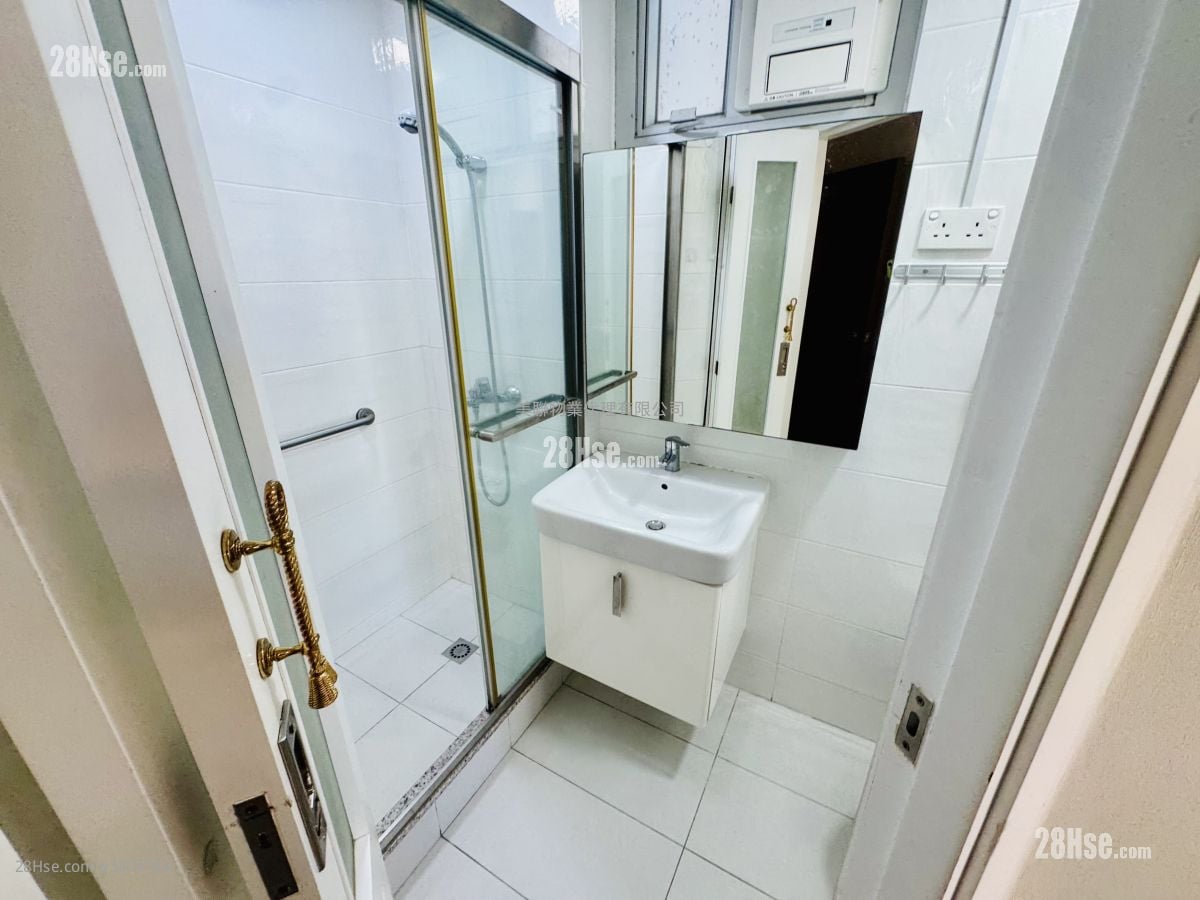 Taikoo Shing Rental 3 Bedrooms , 2 Bathrooms 897 ft²
