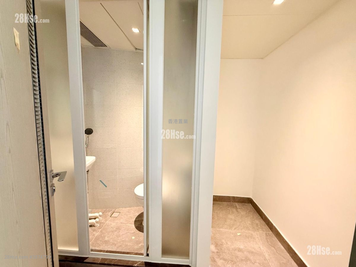 The Southside Rental 4 Bedrooms , 4 Bathrooms 1,267 ft²