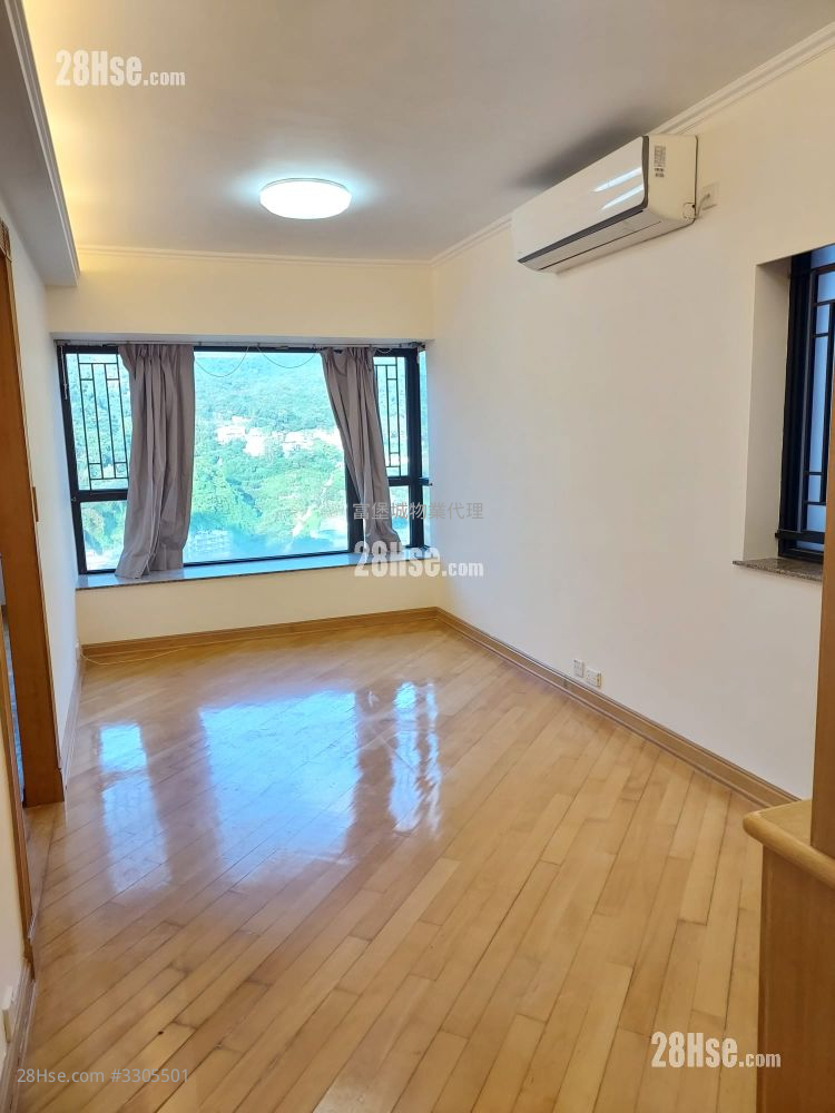 Castello Sell 2 Bedrooms , 1 Bathroom 547 ft²