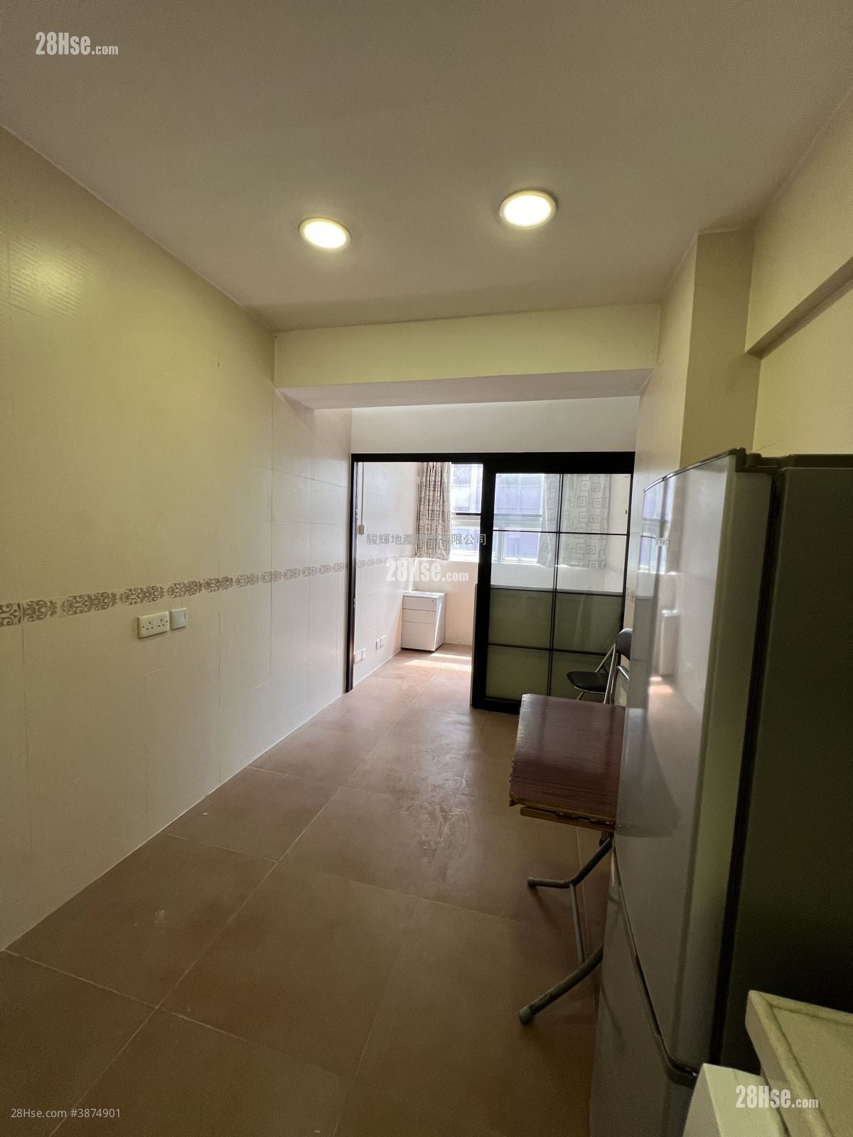 Pak Lok Building Rental Studio , 1 Bathroom 150 ft²