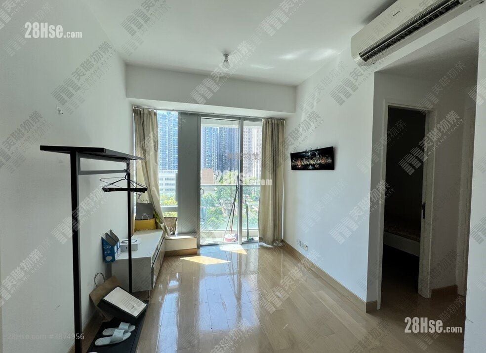 Savannah Sell 2 Bedrooms , 1 Bathroom 487 ft²