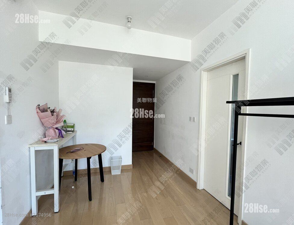 Savannah Sell 2 Bedrooms , 1 Bathroom 487 ft²