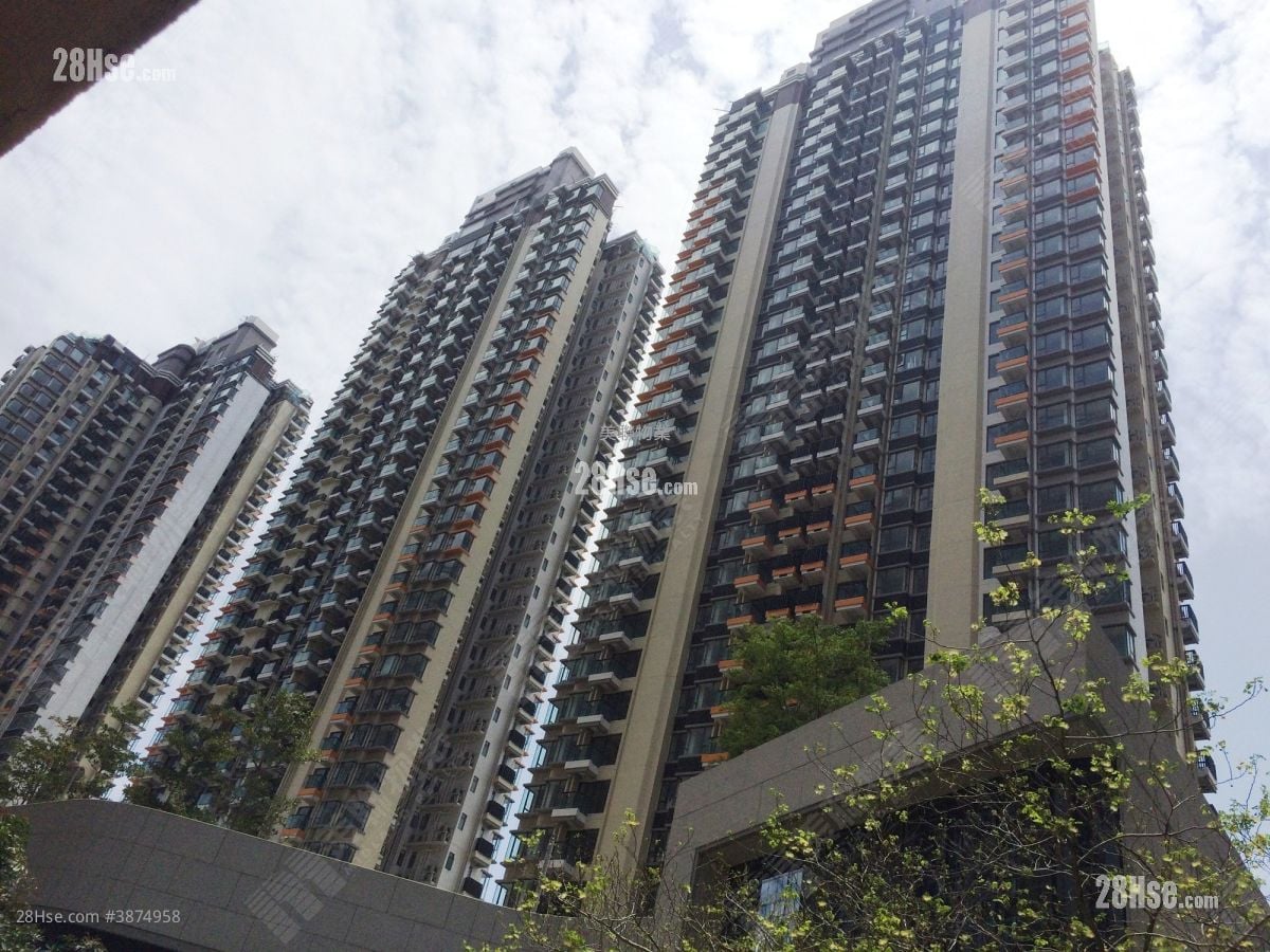 大厦外观: 逸峯 租盘 2 房 , 1 浴室 461 平方尺