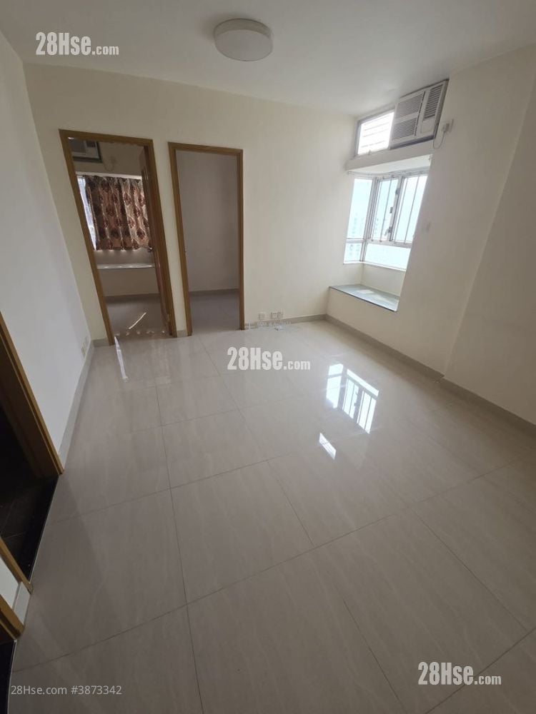 Hong Tak Gardens Sell 2 Bedrooms , 1 Bathroom 363 ft²
