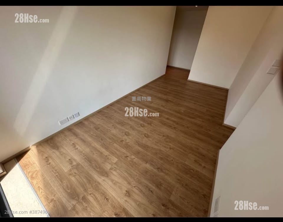 The Aperture Sell 3 Bedrooms , 1 Bathroom 593 ft²