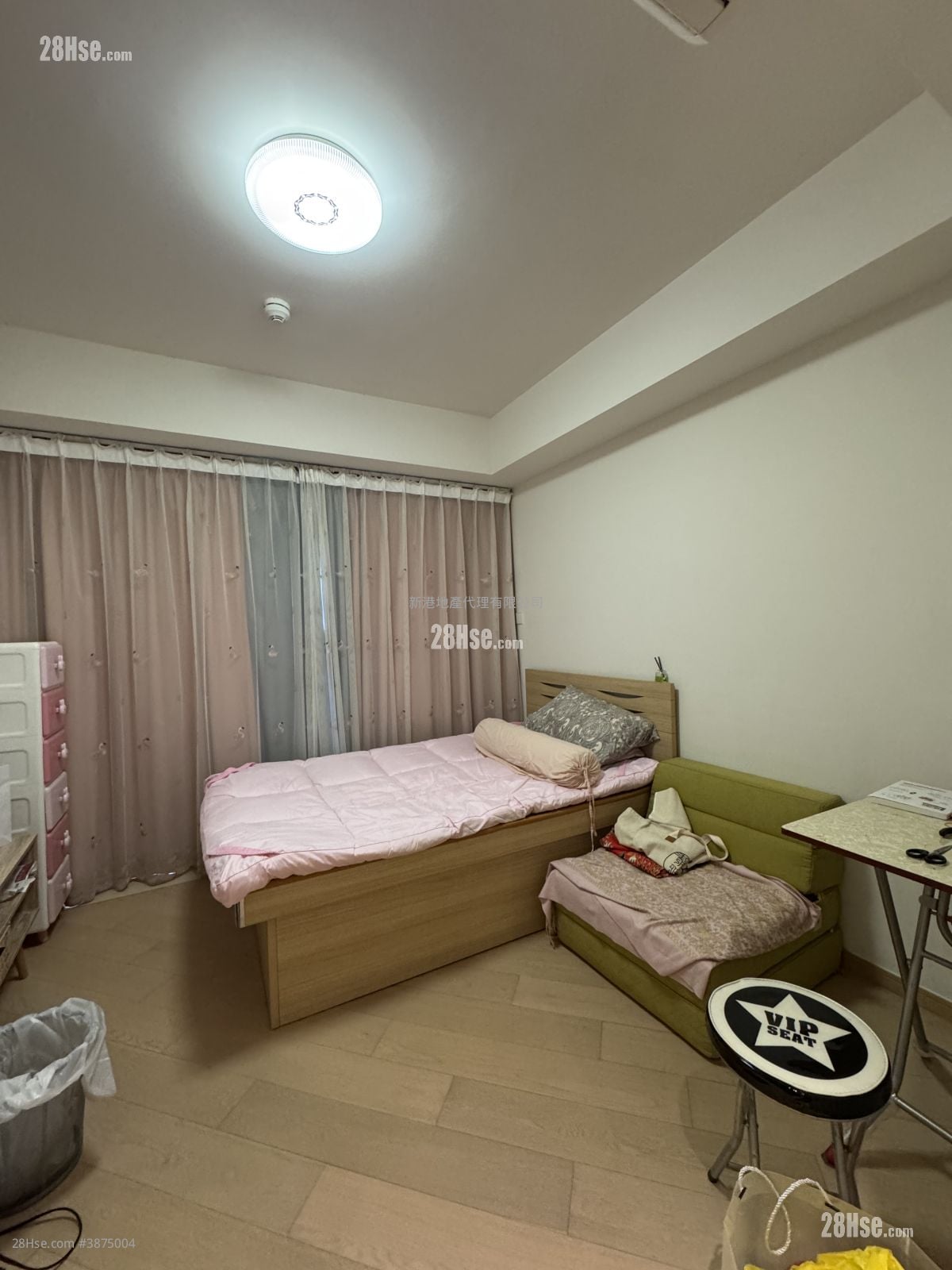 Upper East Rental Studio , 1 Bathroom 228 ft²