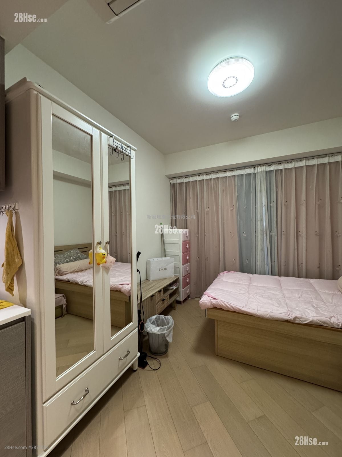 Upper East Rental Studio , 1 Bathroom 228 ft²