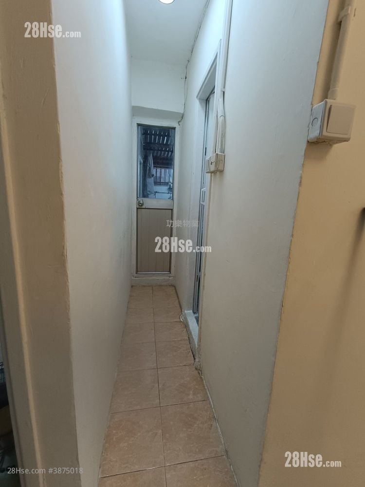 Mei On Building Rental 3 Bedrooms , 1 Bathroom 260 ft²