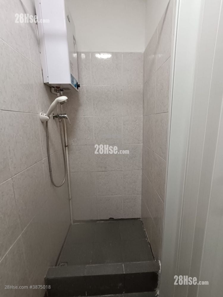 Mei On Building Rental 3 Bedrooms , 1 Bathroom 260 ft²