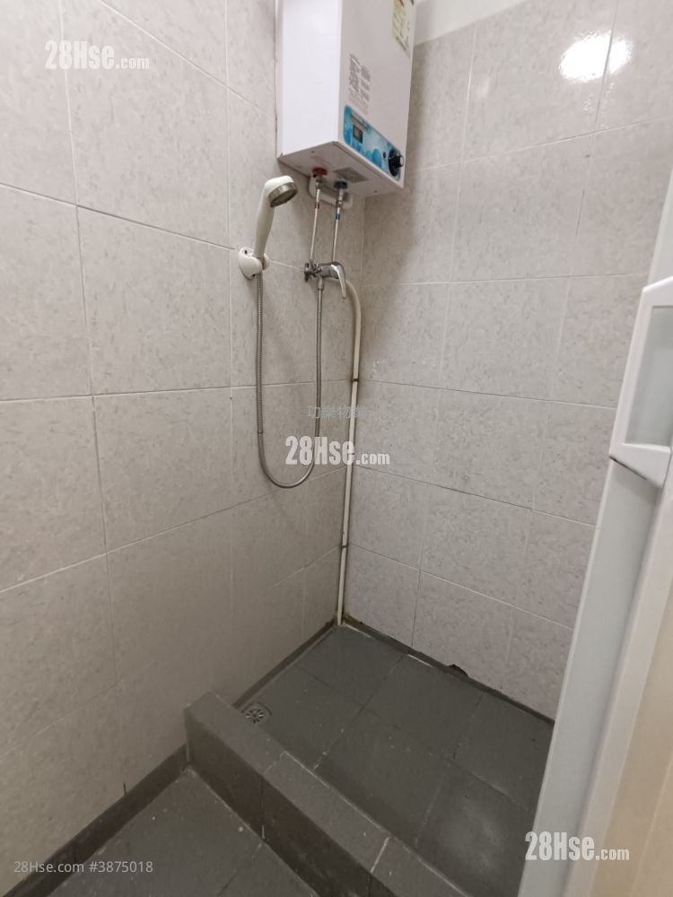 Mei On Building Rental 3 Bedrooms , 1 Bathroom 260 ft²