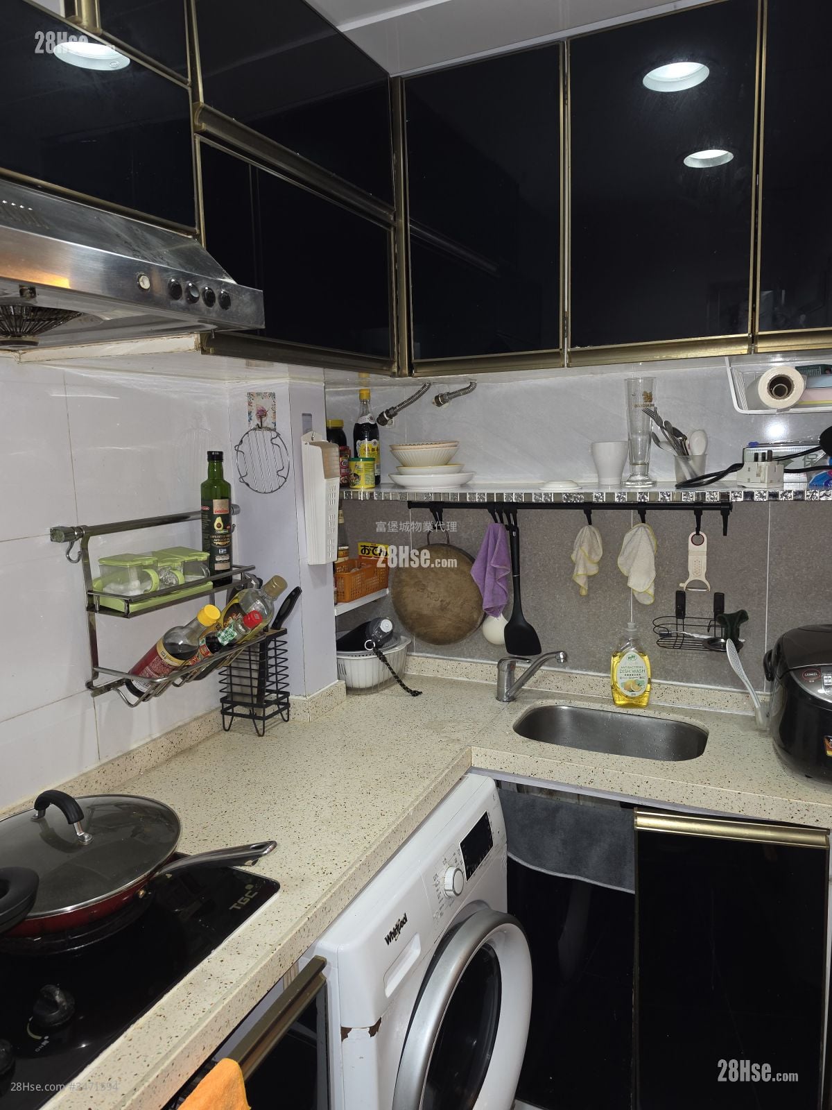Kwong Yuen Estate Sell 3 Bedrooms , 1 Bathroom 407 ft²