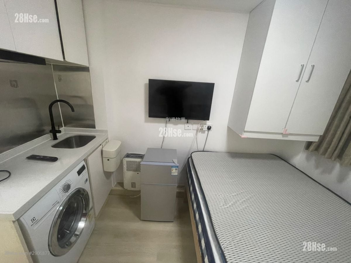 Po Hon Building Rental Studio , 1 Bathroom 150 ft²