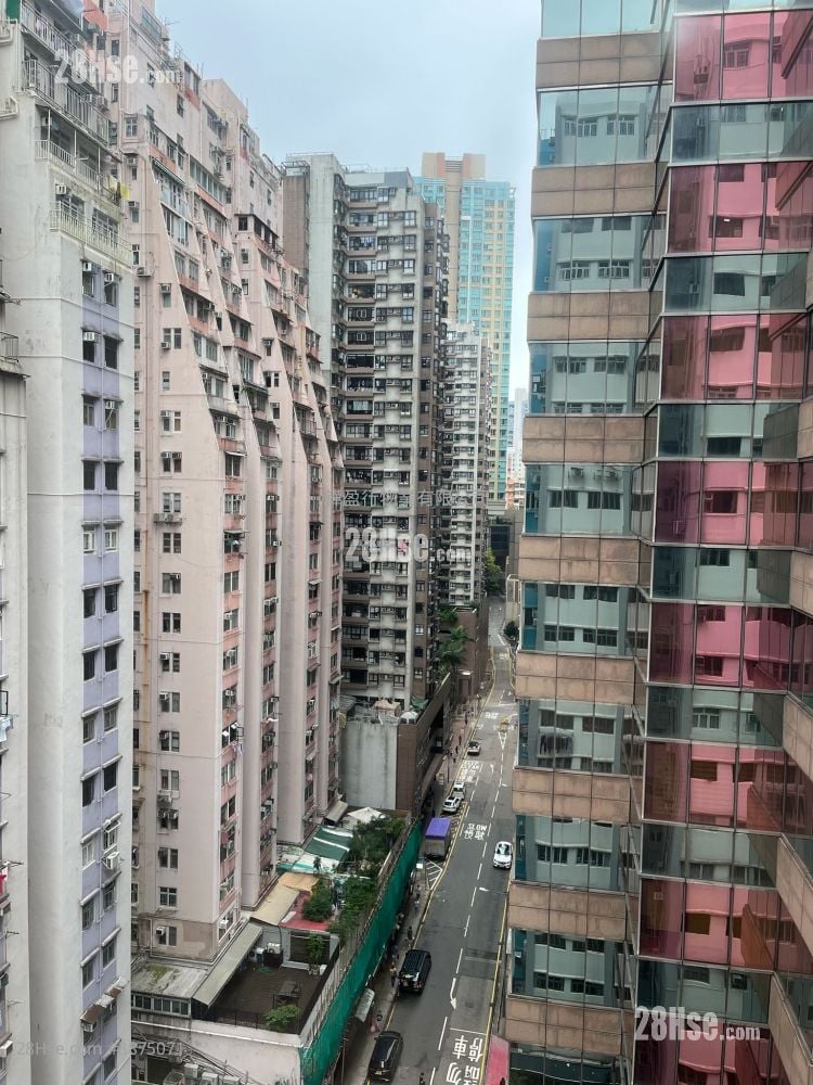 Chaton House Rental 2 Bedrooms , 1 Bathroom 409 ft²