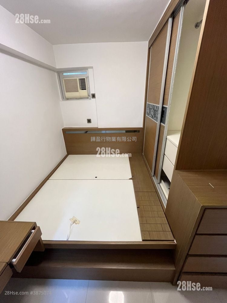 Full Wealth Gardens Rental 2 Bedrooms , 1 Bathroom 427 ft²