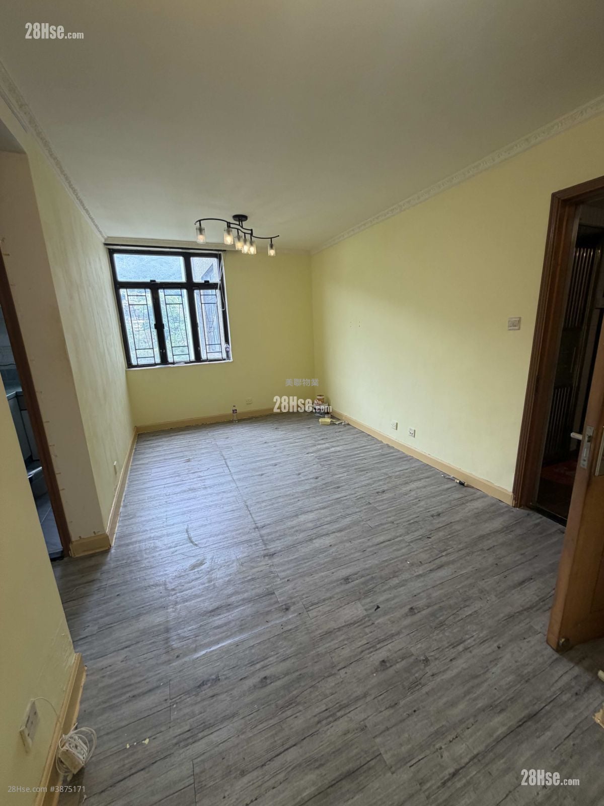 Luk Yeung Sun Chuen Rental 2 Bedrooms , 1 Bathroom 445 ft²