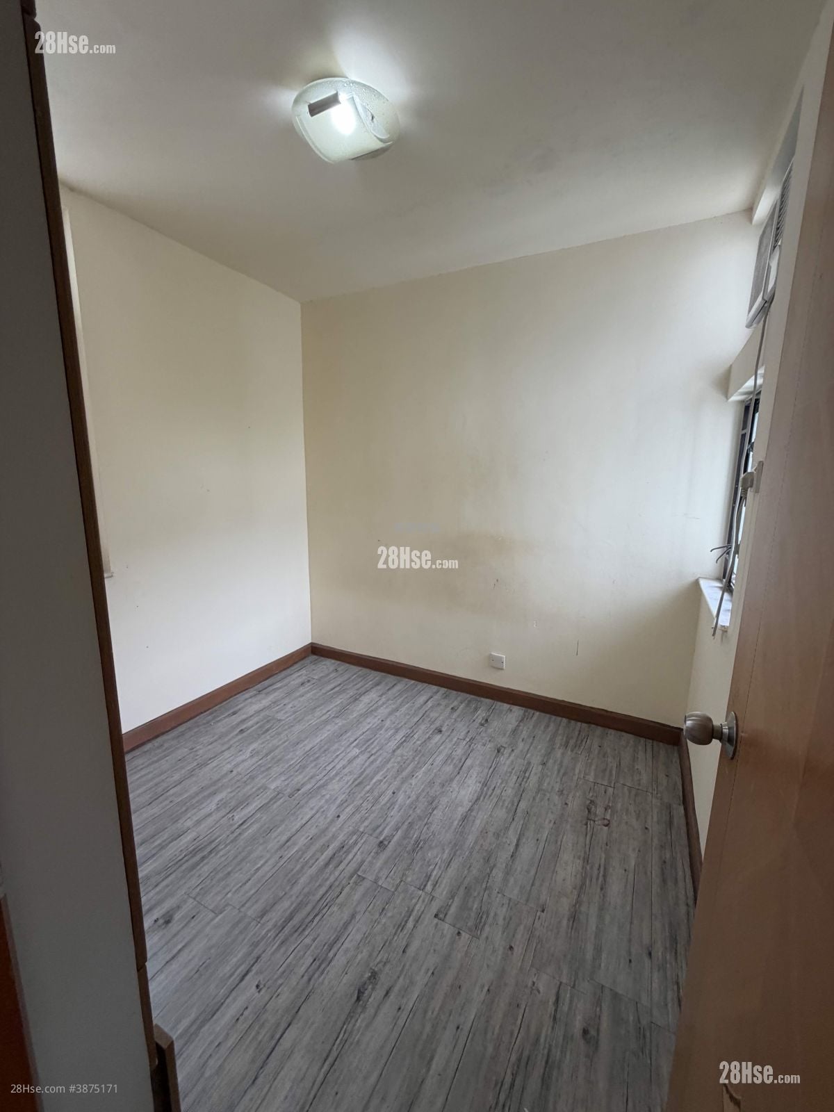 Luk Yeung Sun Chuen Rental 2 Bedrooms , 1 Bathroom 445 ft²