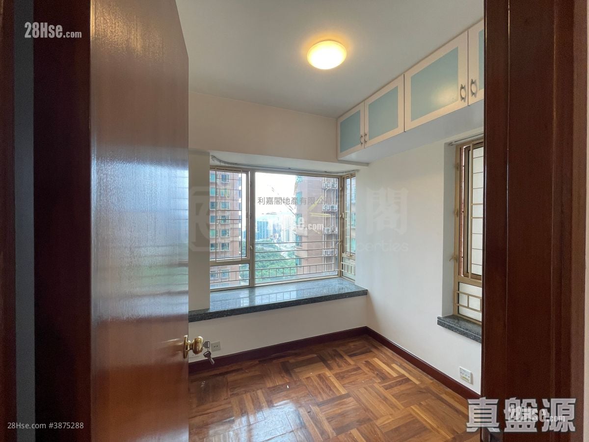 La Cite Noble Rental 2 Bedrooms , 1 Bathroom 377 ft²