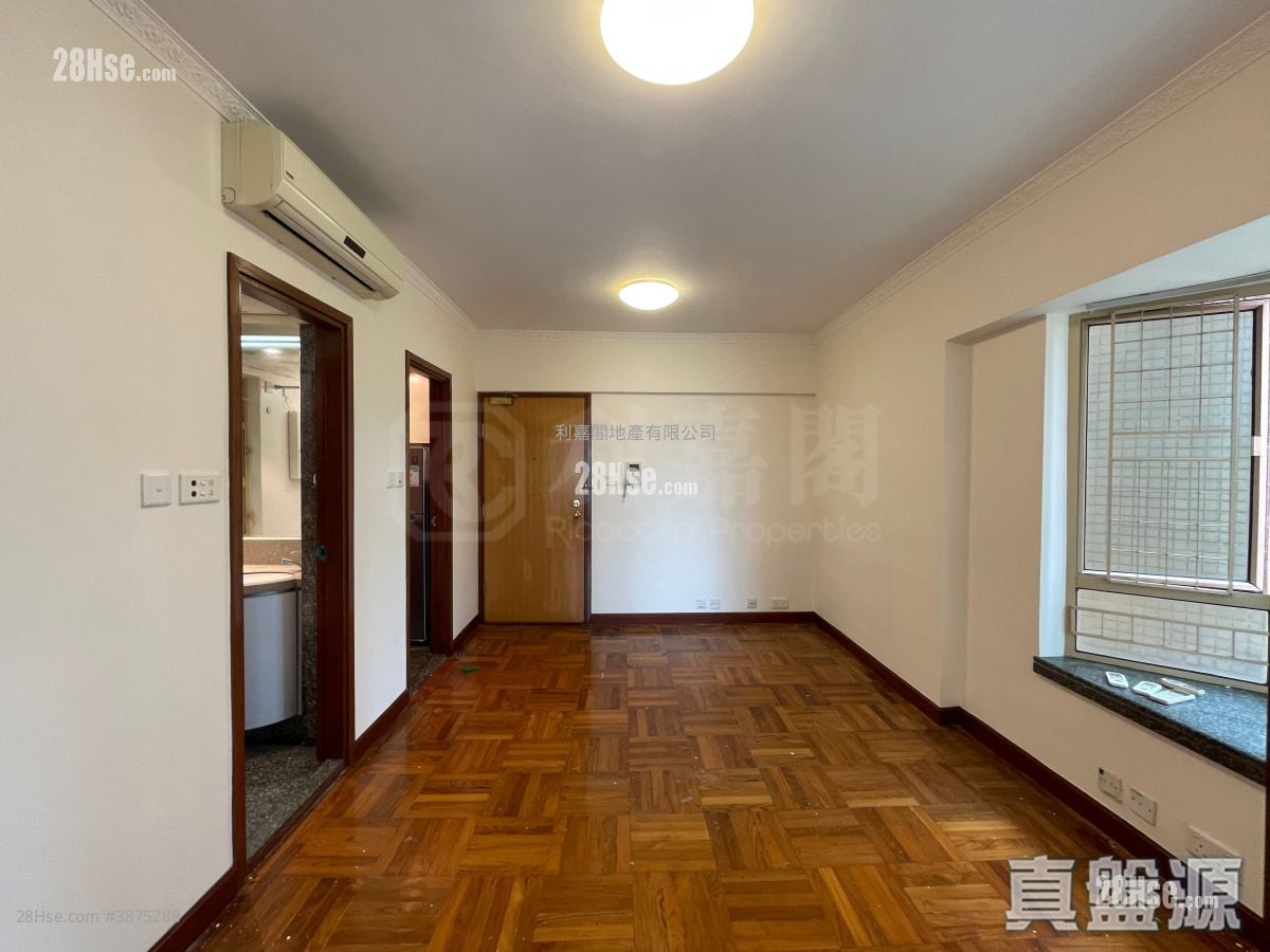 La Cite Noble Rental 2 Bedrooms , 1 Bathroom 377 ft²