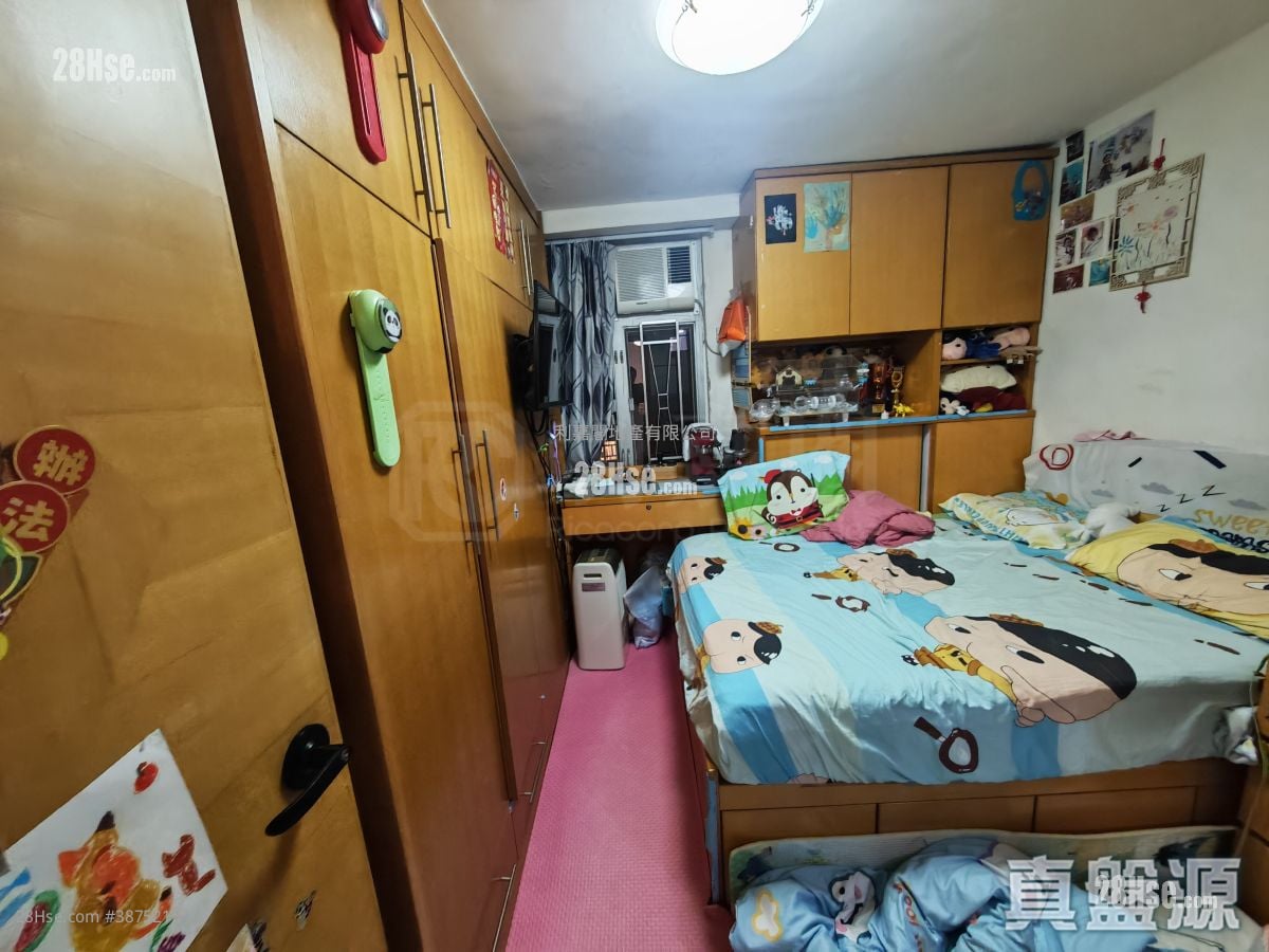 美孚新邨 售盘 3 房 , 2 浴室 715 平方尺