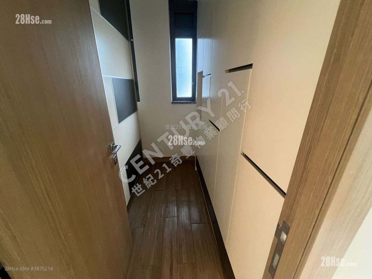 迎海 售盘 2 房 , 2 浴室 828 平方尺
