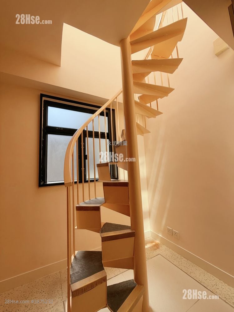 Peak Garden Court Rental 2 Bedrooms , 1 Bathroom 633 ft²