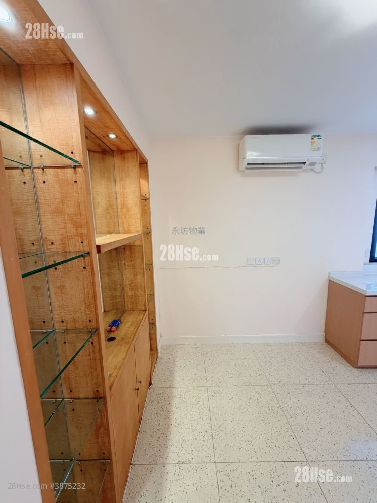 Peak Garden Court Rental 2 Bedrooms , 1 Bathroom 633 ft²