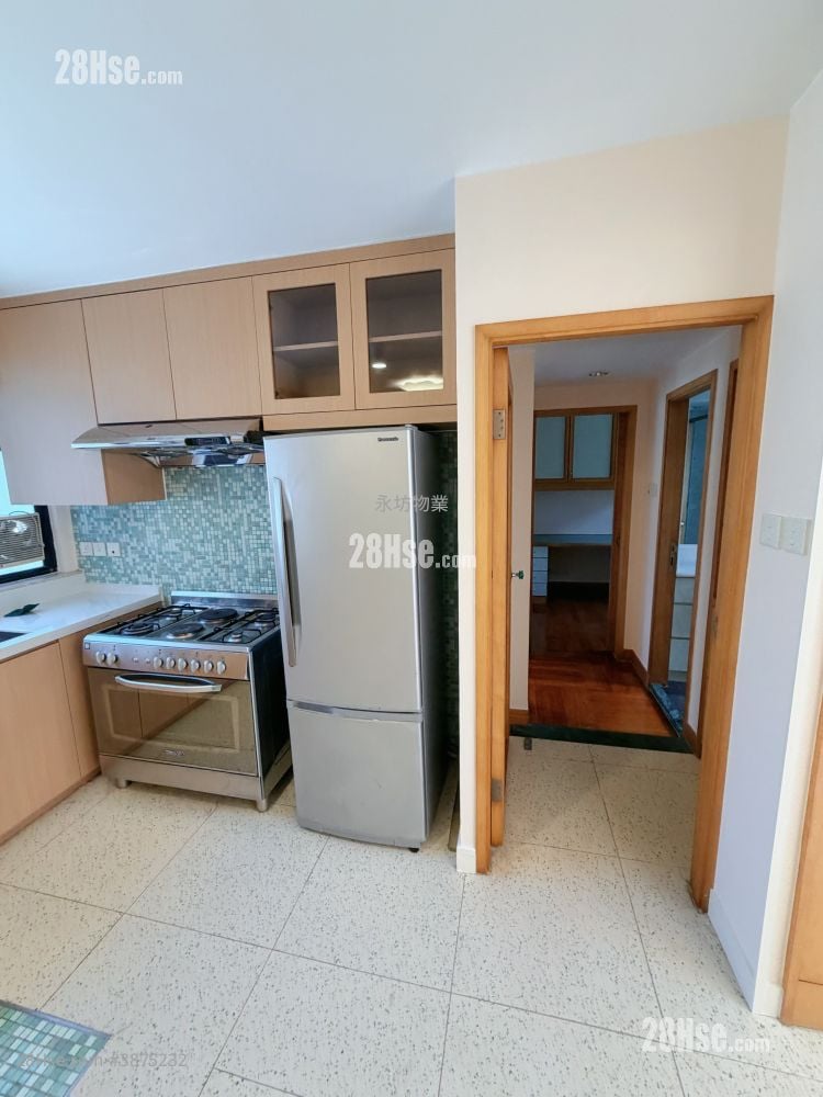 Peak Garden Court Rental 2 Bedrooms , 1 Bathroom 633 ft²