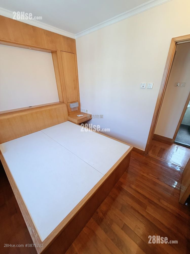 Peak Garden Court Rental 2 Bedrooms , 1 Bathroom 633 ft²