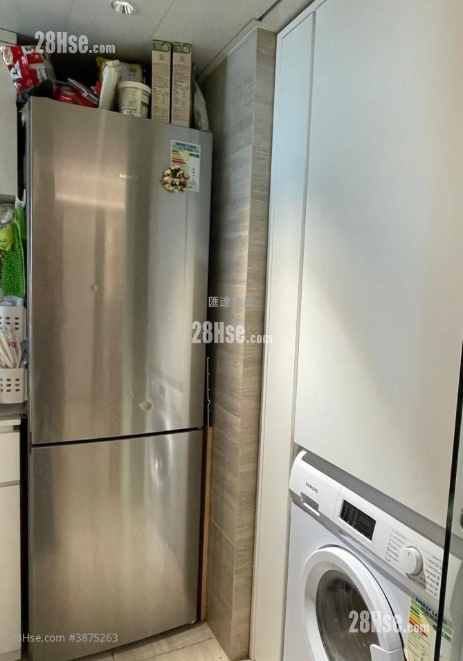 Mei Foo Sun Chuen Sell 715 ft²