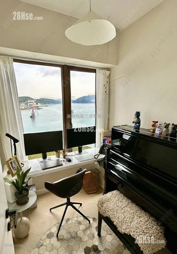 Lp10 Sell 3 Bedrooms 880 ft²