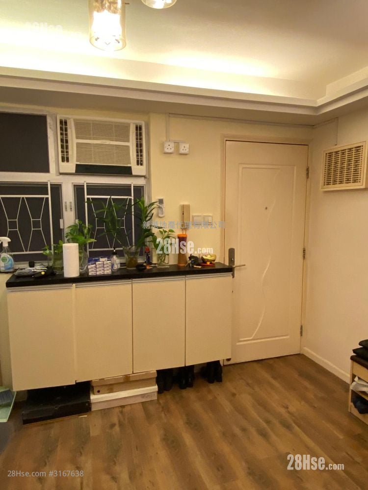 Sung Shun House  Sell 3 Bedrooms , 1 Bathroom 616 ft²