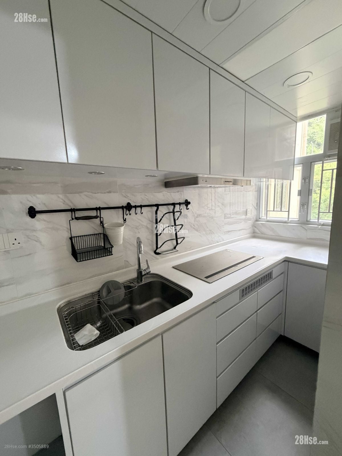 Bedford Gardens Rental 2 Bedrooms , 1 Bathroom 543 ft²