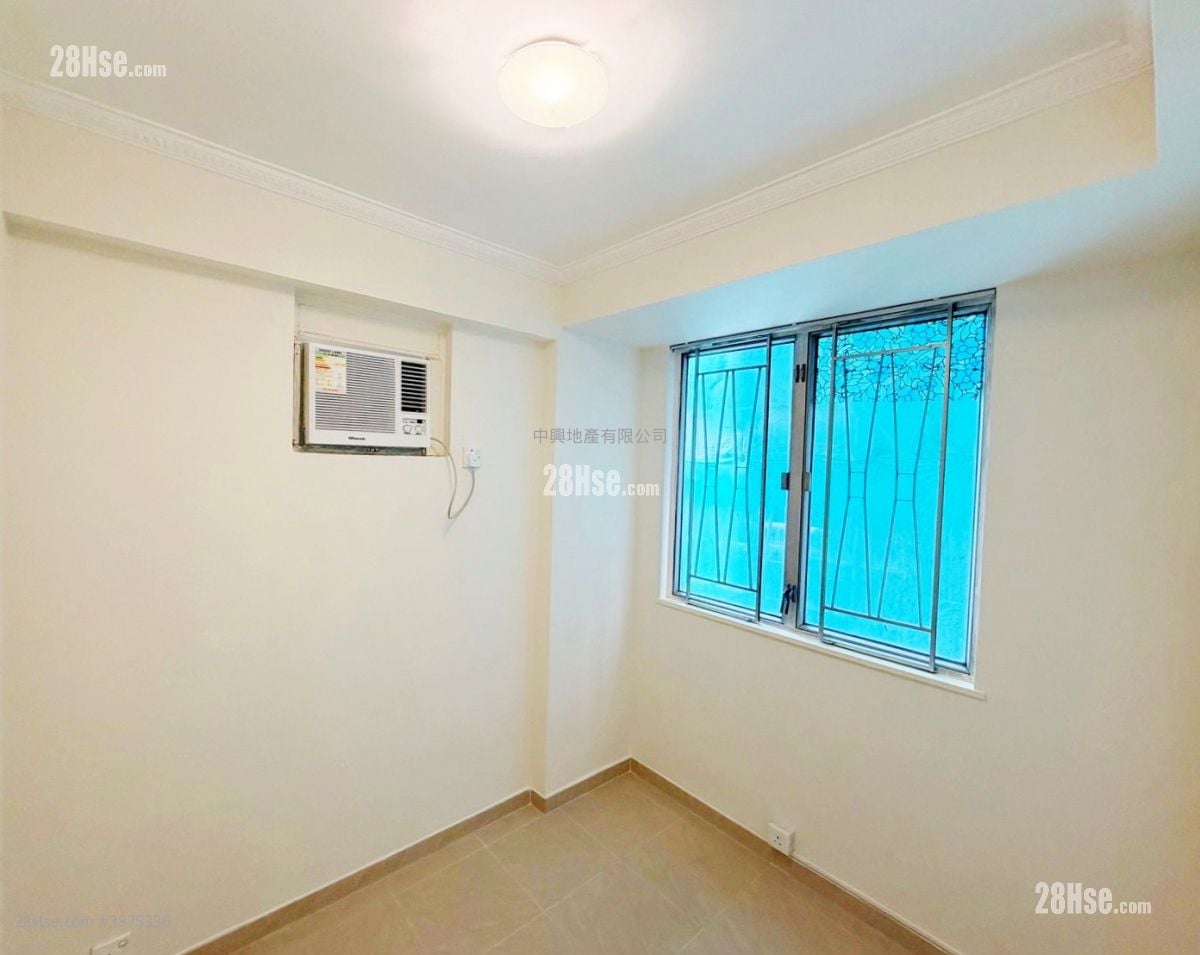 Ko Kie Building Rental 2 Bedrooms , 1 Bathroom 268 ft²