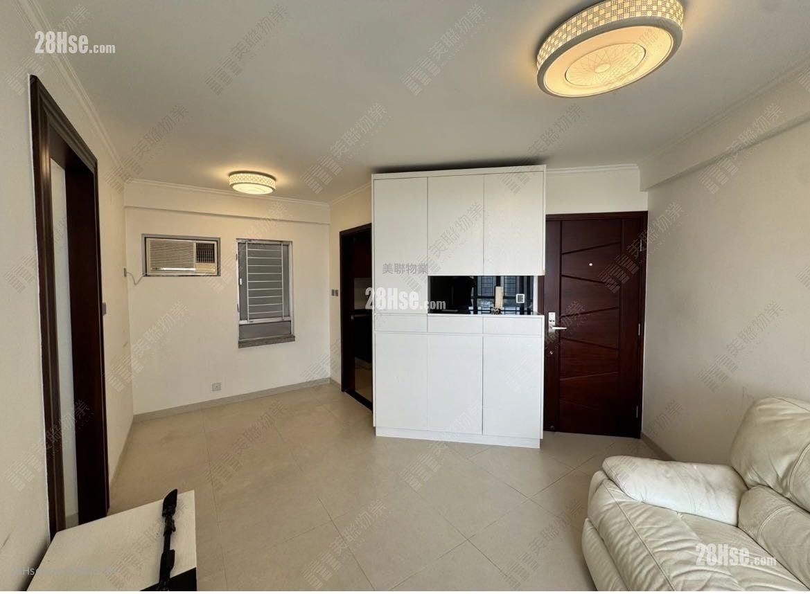 Kingswood Villas Sell 2 Bedrooms 442 ft²