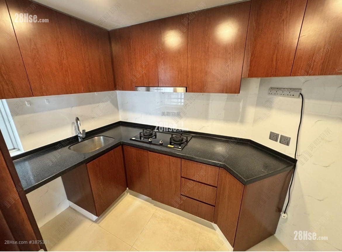 Kingswood Villas Sell 2 Bedrooms 442 ft²