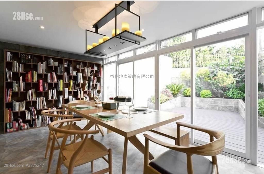 Maple Garden Sell 3 Bedrooms , 2 Bathrooms 698 ft²