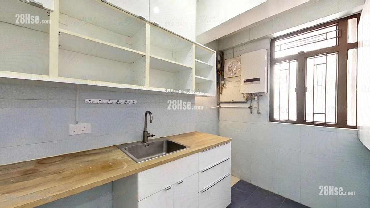 kitchen: Lunar Building Sell 4 Bedrooms , 1 Bathroom 936 ft²