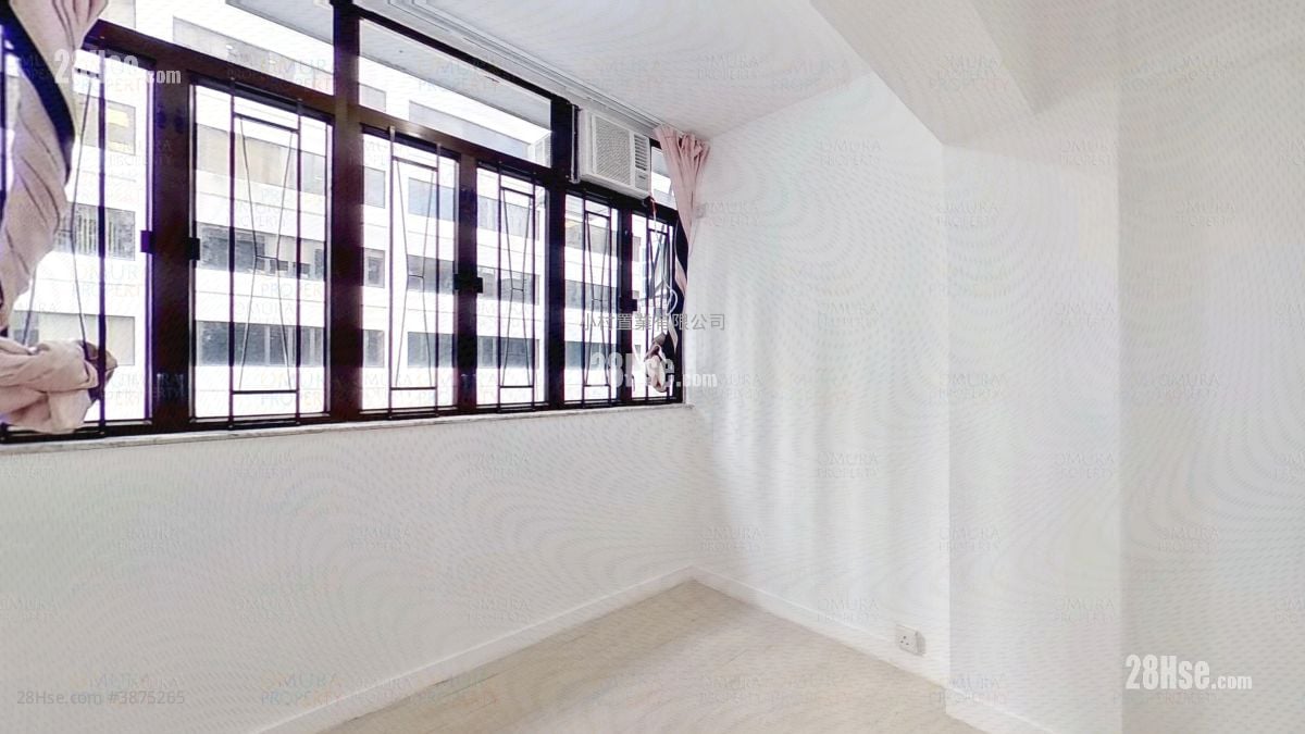 bedroom 3: Lunar Building Sell 4 Bedrooms , 1 Bathroom 936 ft²