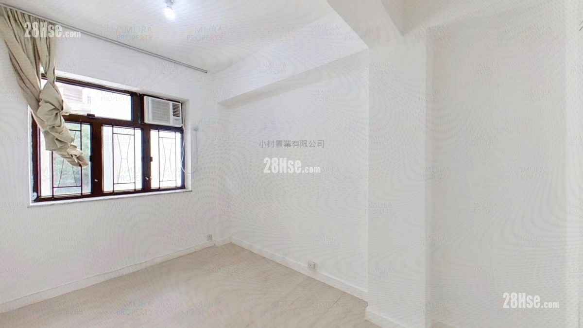 bedroom 2: Lunar Building Sell 4 Bedrooms , 1 Bathroom 936 ft²