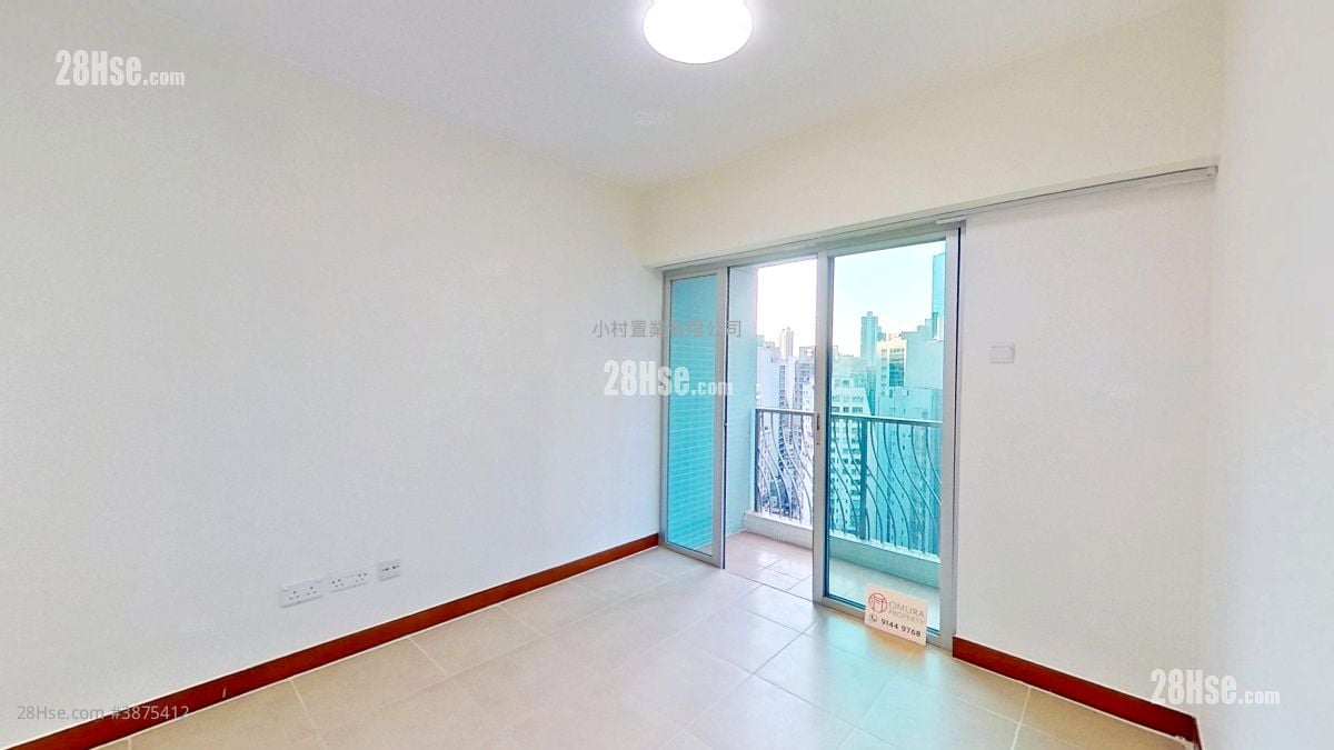 living room: Tung Tze Terrace Rental 2 Bedrooms , 1 Bathroom 451 ft²