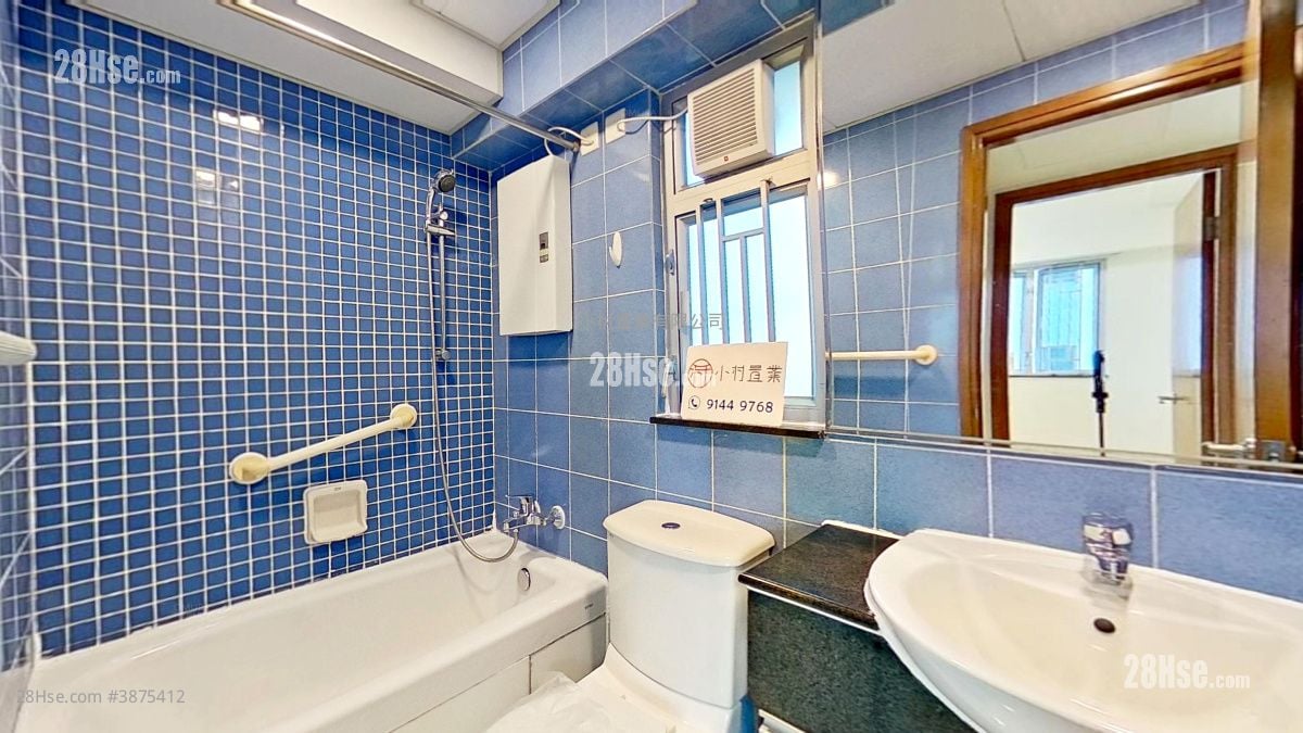 bathroom: Tung Tze Terrace Rental 2 Bedrooms , 1 Bathroom 451 ft²