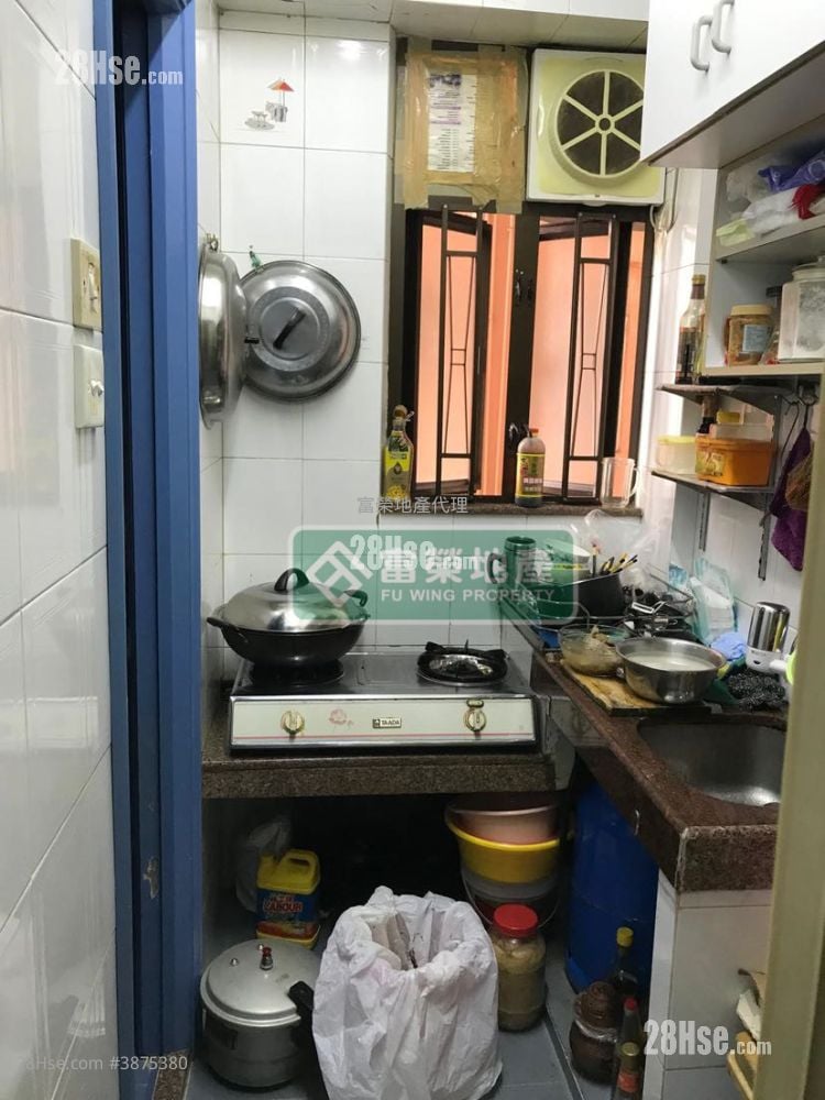 Lee Luen Mansion Sell 2 Bedrooms , 1 Bathroom 398 ft²